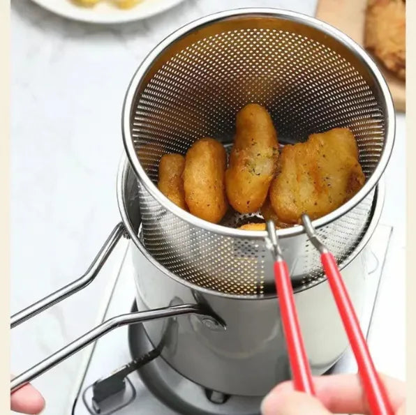 Deep Fryer Set with Stainless Steel Deep Fry Basket Deep Frying Pot Iron & Wire Mesh French Frying Basket Stainless Steel  with Handle for Restaurant Kitchen Cooking Tool